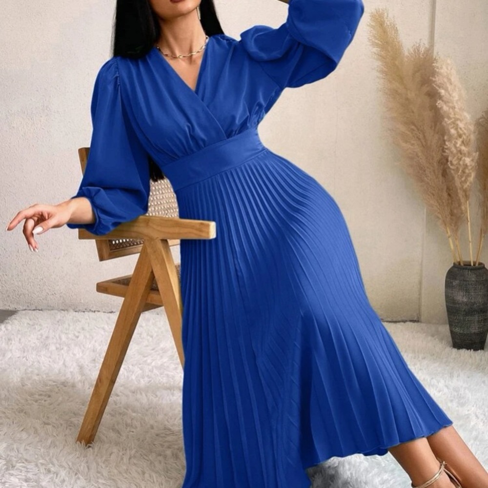 Luxe lantern sleeve pleated dress - Picture 5 of 16